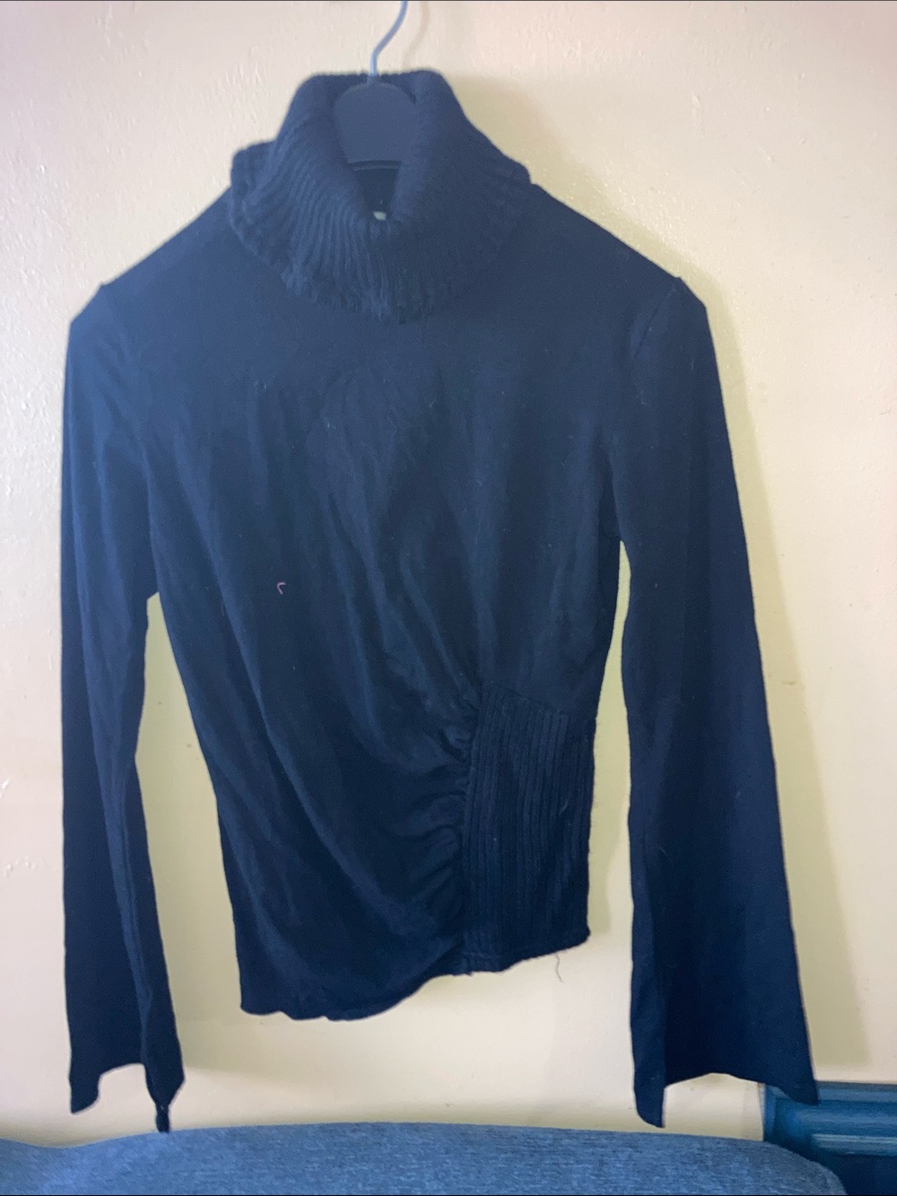 Vintage Capucino Classic Black Turtleneck Women's Sweater - Sleek Knit Design